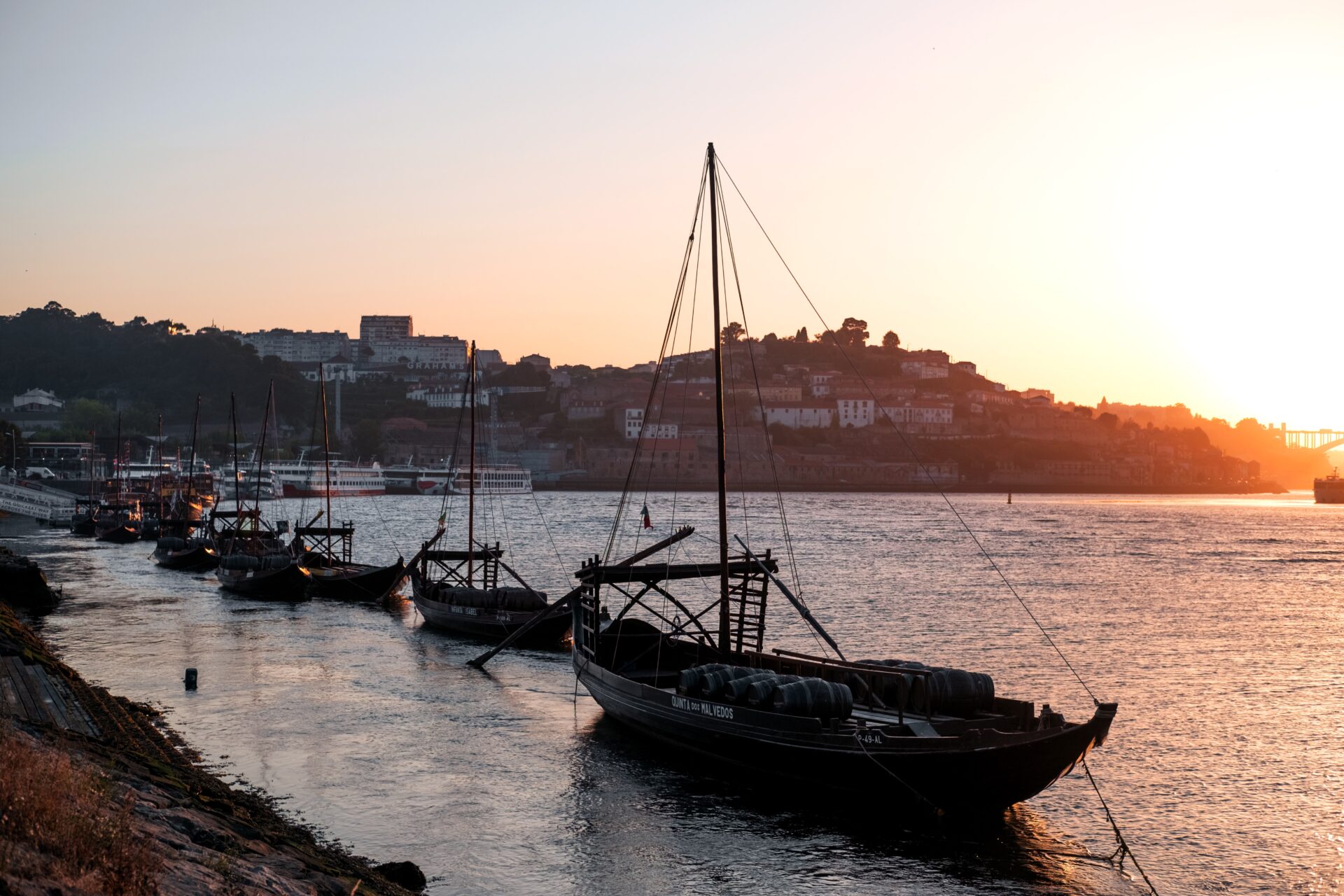 Is it Better to Stay in Porto or Douro Valley?