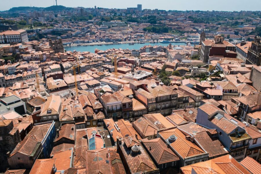 What is the prettiest part of Porto
